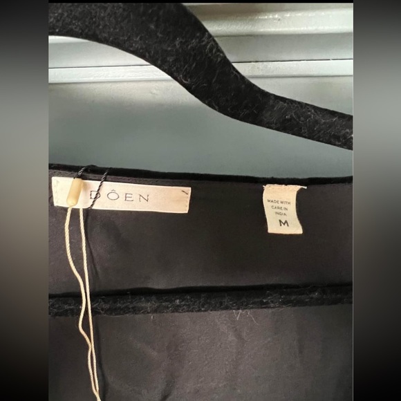 DOEN Celestine in Black, Medium *SOLD* not avail. - Picture 5 of 6